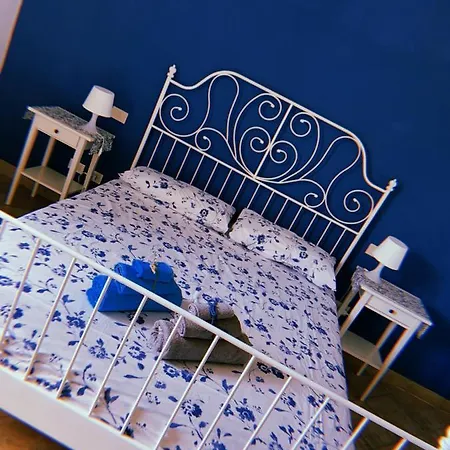 Claves Claustri - Storico Con Balcone Apartament